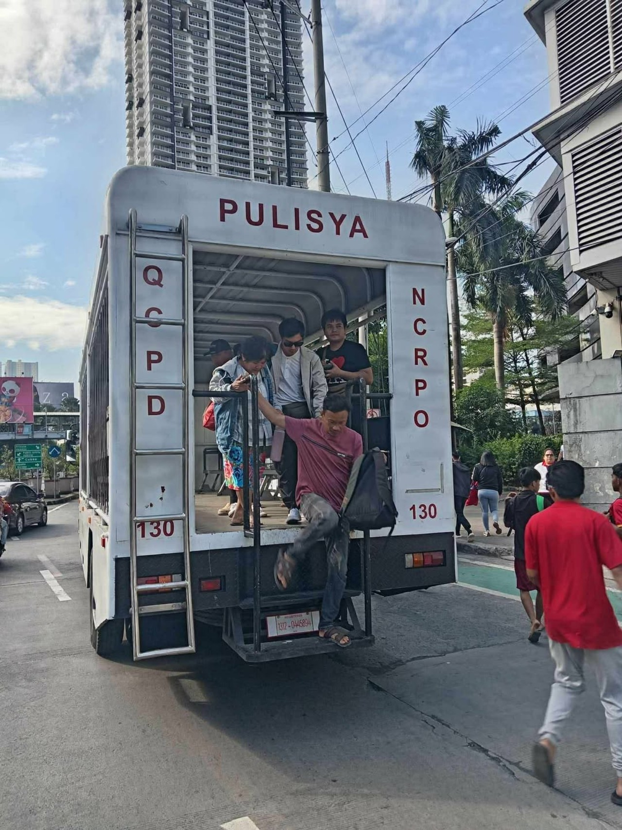 QCPD-Libreng-sakay-transport-strike-mmda