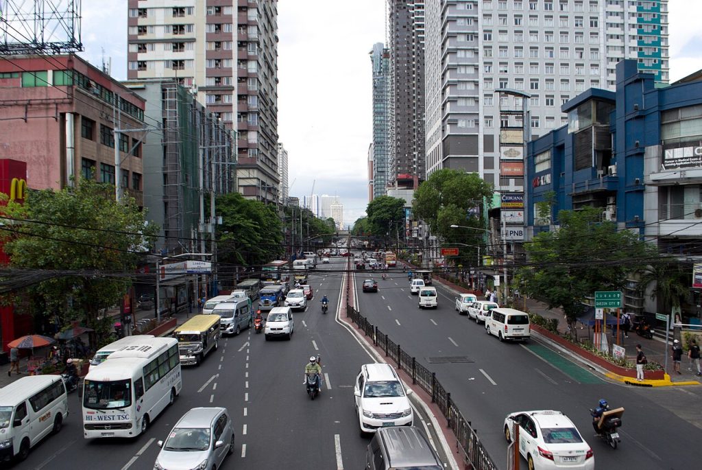España_Boulevard_in_Sampaloc,_Manila-city-roads